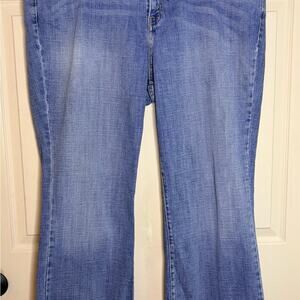 Levi's 580 Bootcut Jeans Women's Medium Wash Classic Fit Flare Leg Denim